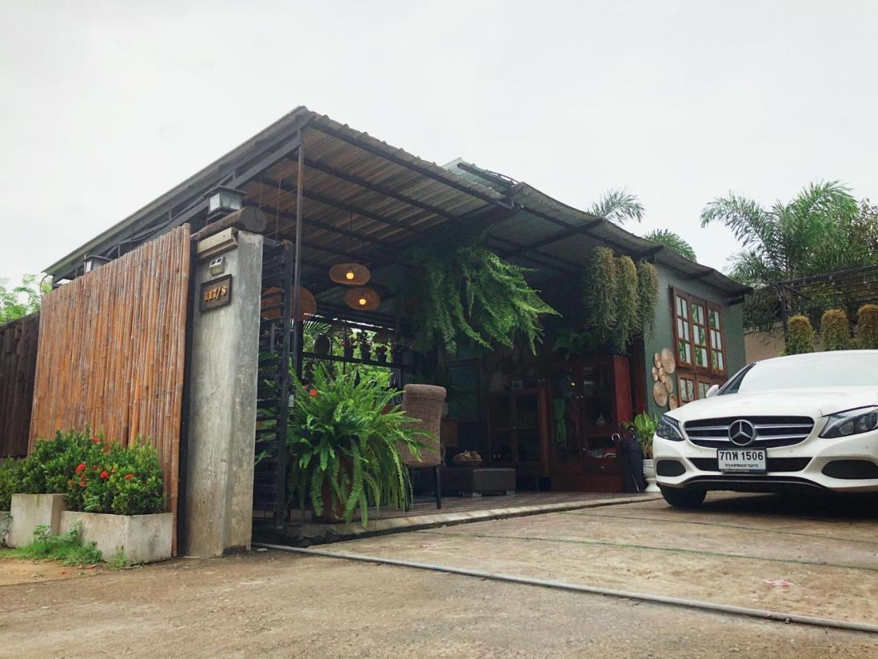 Casa Malee Hotel Chiang Mai Exterior photo